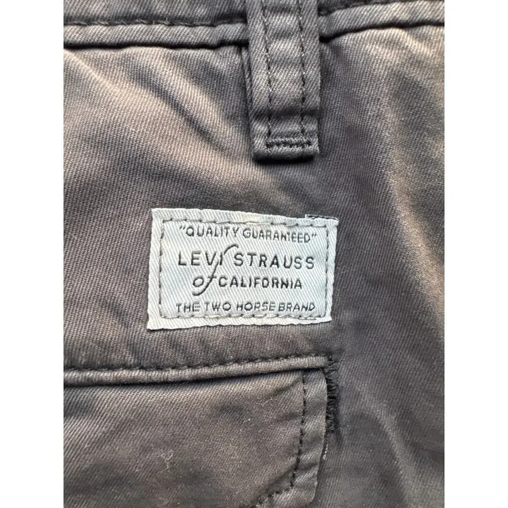 Levi’s Premium Chinos Men’s 31x32 Relaxed Fit Straight Leg Dark Grey 100% Cotton